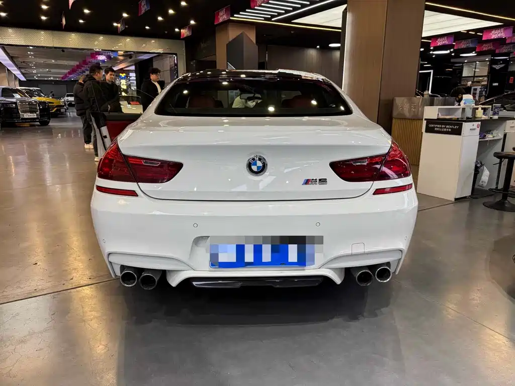 BMW M6 2014 — фото 9