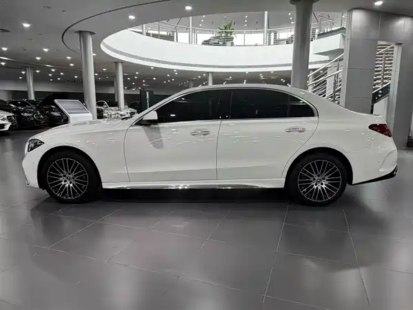 Mercedes-Benz C-Class 2026