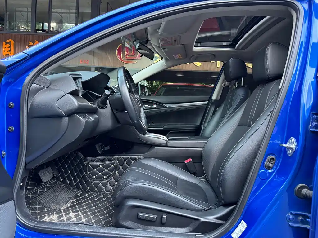 Honda Civic 2017 — фото 9