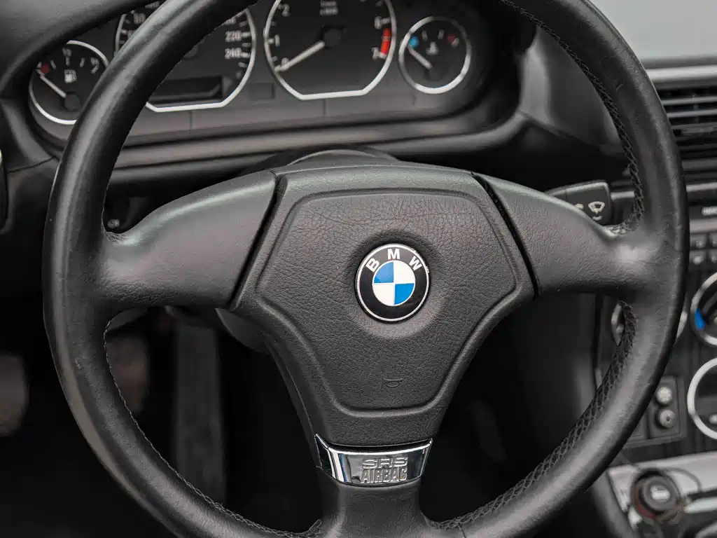 BMW  2005 — фото 16