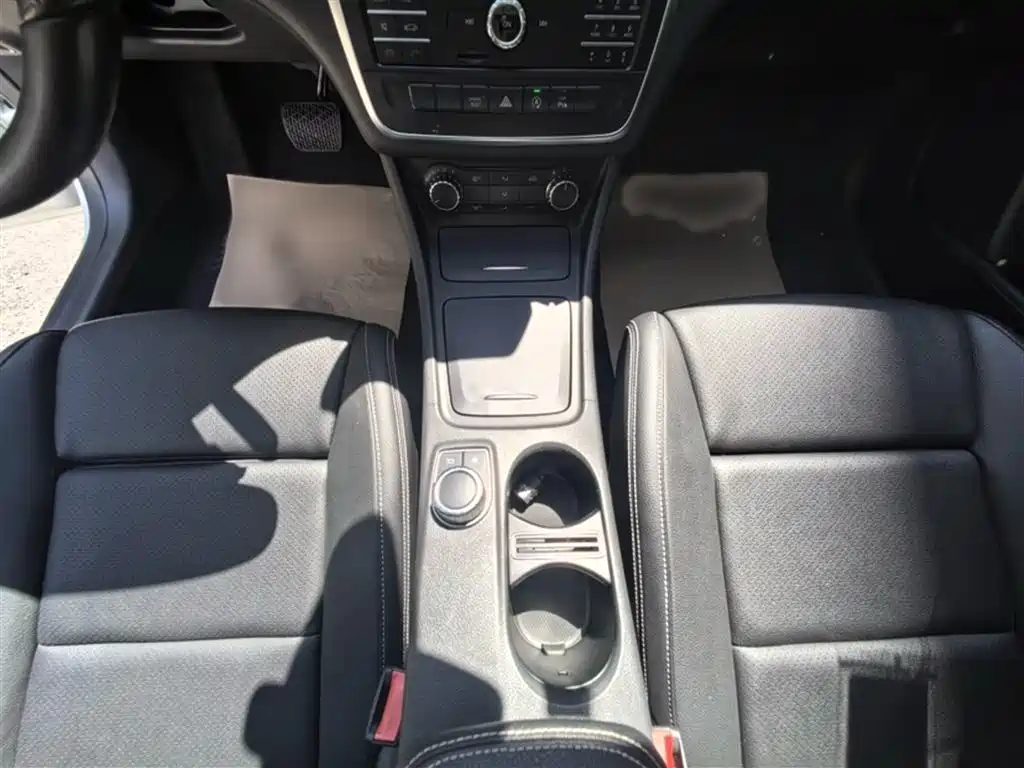 Mercedes-Benz GLA 2016 — фото 18