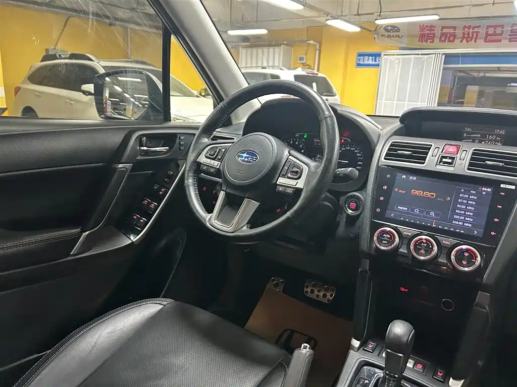 Subaru Forester 2017 — фото 14