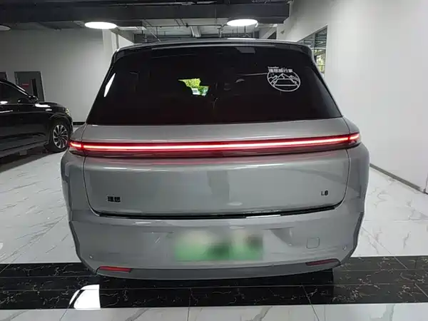 Li Auto L8 2023