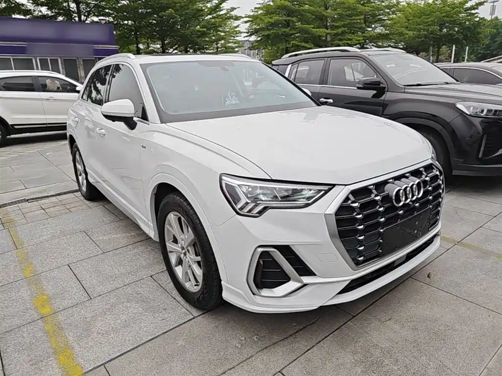 Audi Q3 2019 — фото 4