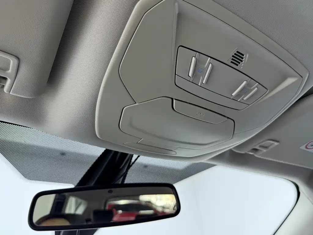 Ford Kuga 2016 — фото 11