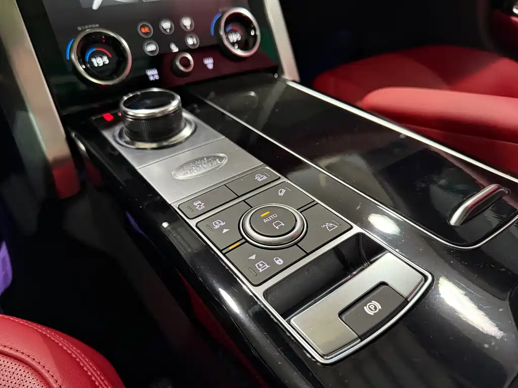 Land Rover Range Rover 2023 — фото 16