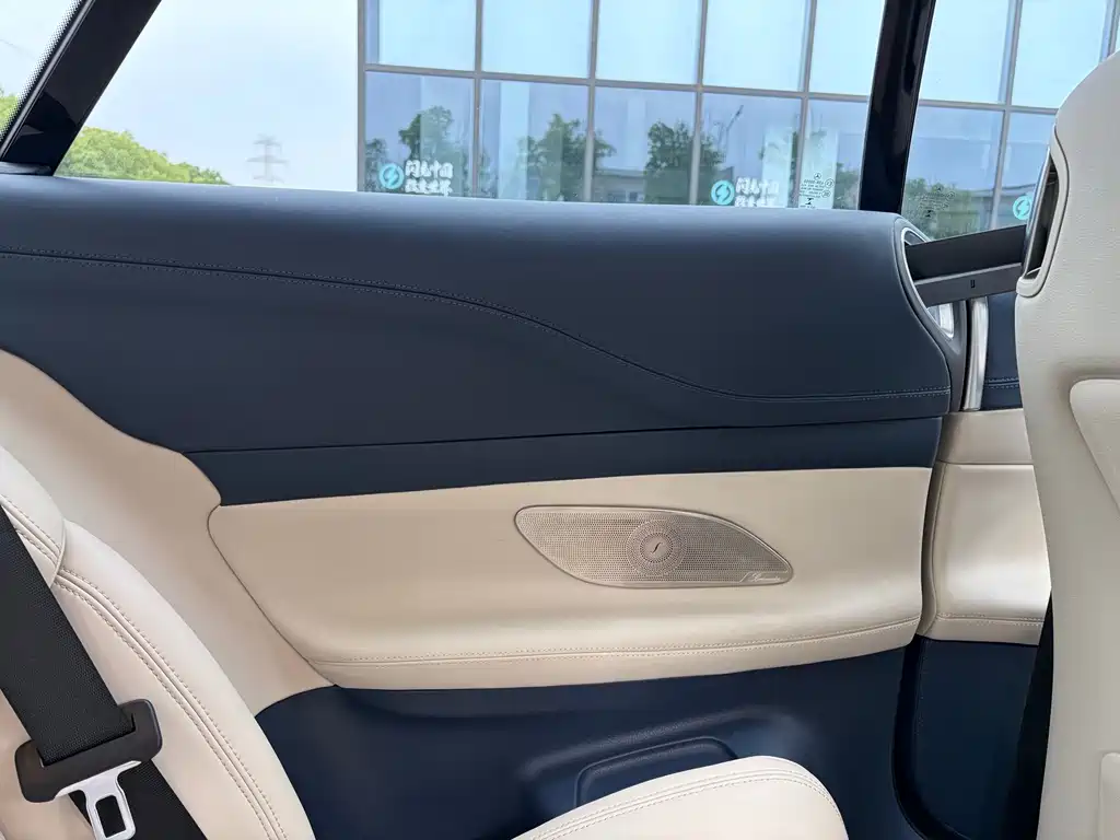 Mercedes-Benz E-Class 2020 — фото 10