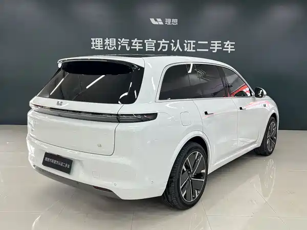 Li Auto L8 2025