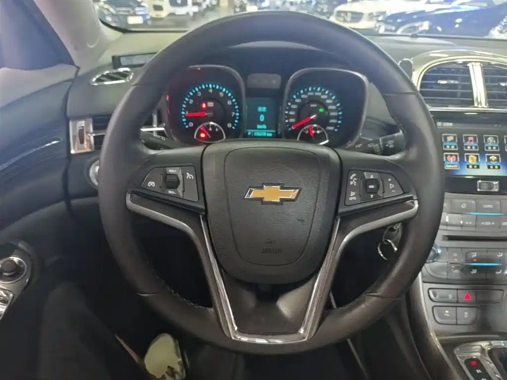 Chevrolet Malibu 2015 — фото 11