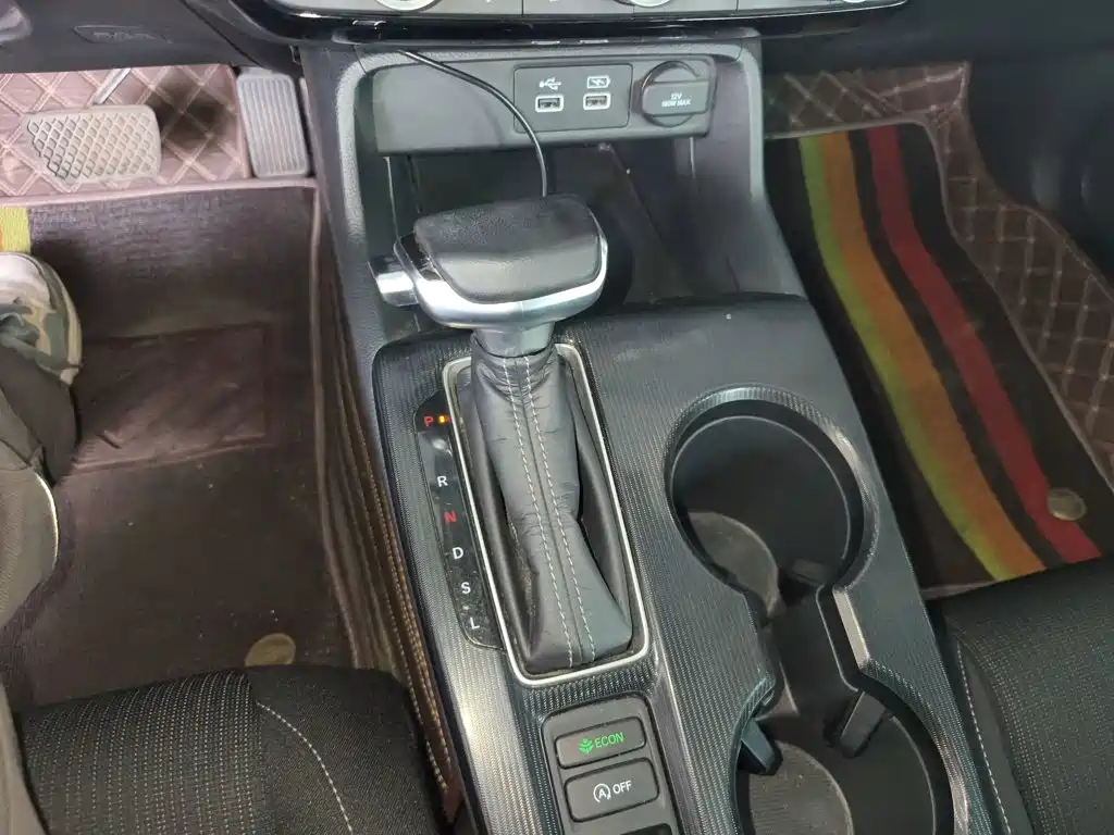Honda Civic 2023 — фото 10