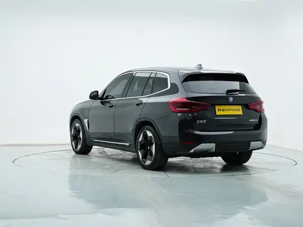 BMW iX3 2021
