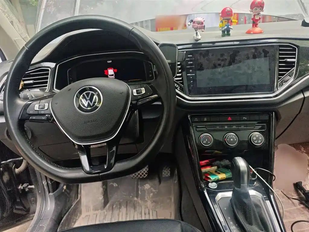 Volkswagen T-Roc 2022 — фото 5