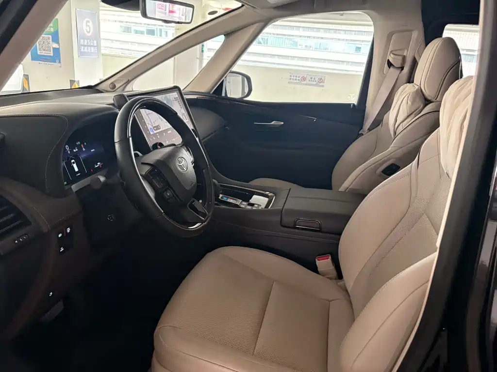 Toyota Alphard 2025 — фото 9