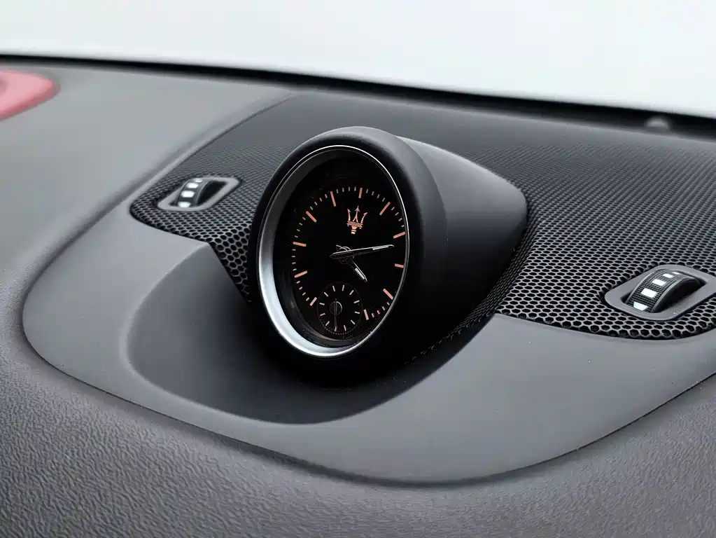 Maserati Levante 2016 — фото 28