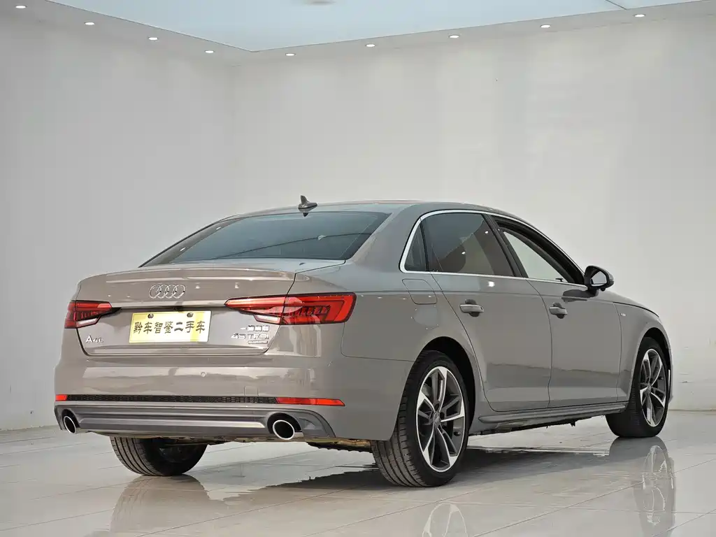 Audi A4L 2017 — фото 6