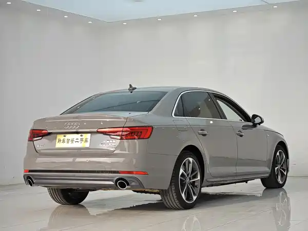 Audi A4L 2017