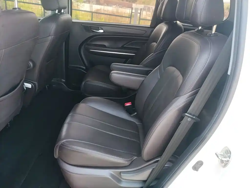 GAC Motor Trumpchi M6 2019 — фото 17