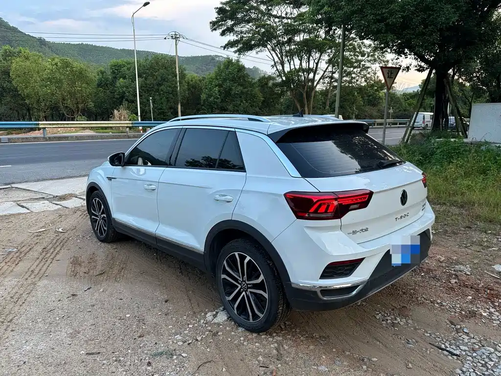 Volkswagen T-Roc 2022 — фото 9