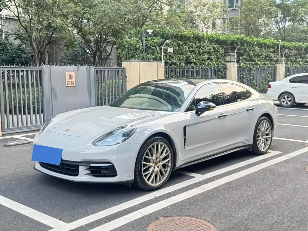 Porsche Panamera 2020 — фото 22