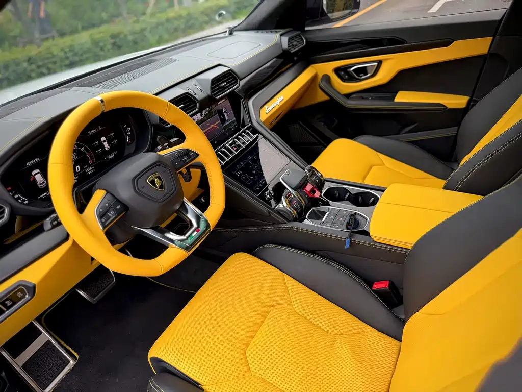 Lamborghini Urus 2022 — фото 13