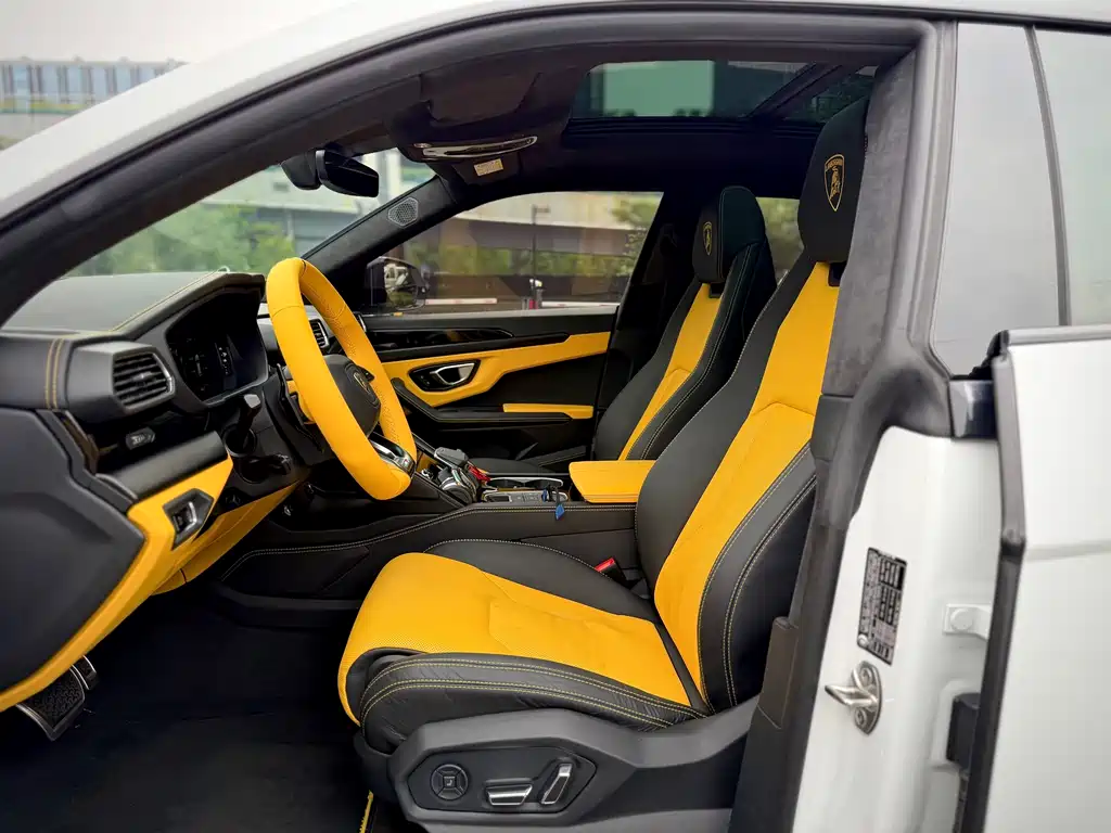 Lamborghini Urus 2022 — фото 11