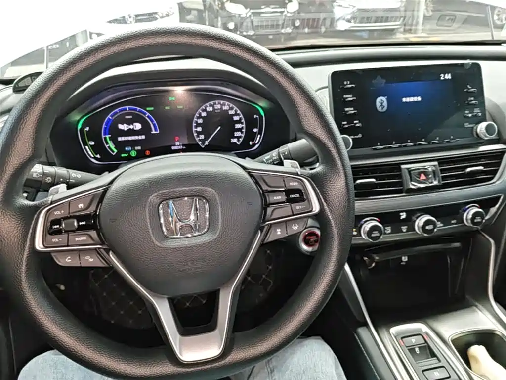Honda Accord 2020 — фото 10