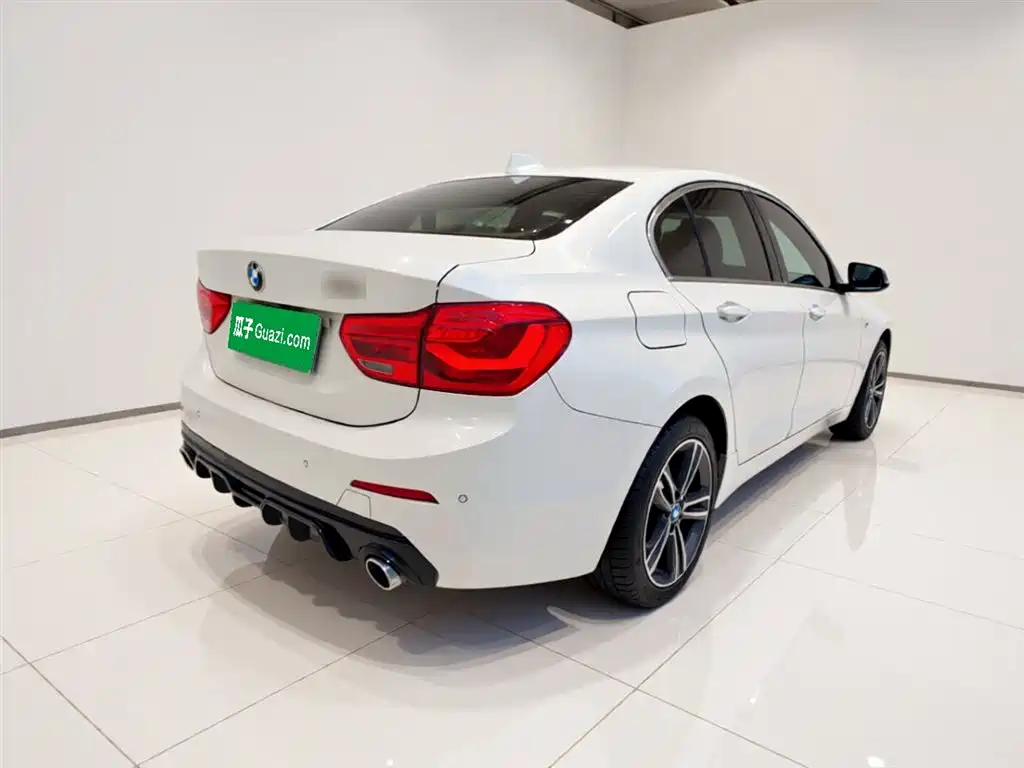 BMW 1 Series 2019 — фото 6