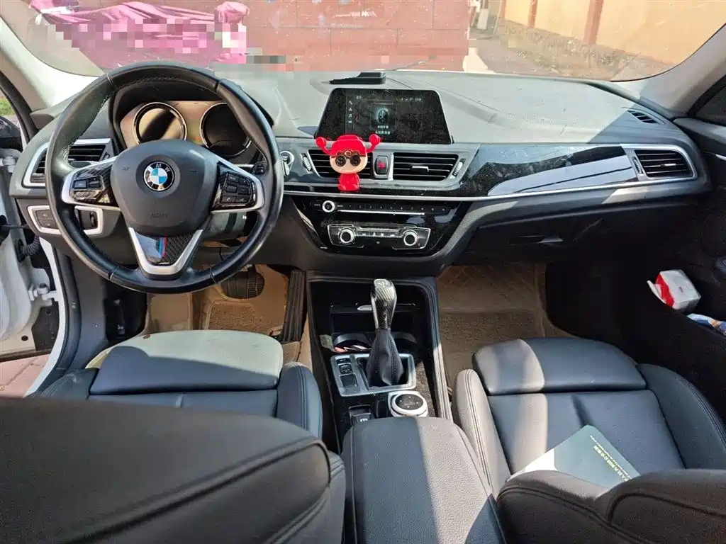 BMW 1 Series 2019 — фото 10