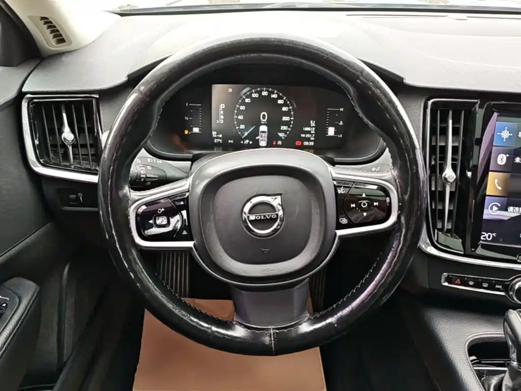 Volvo S90 2018 — фото 11