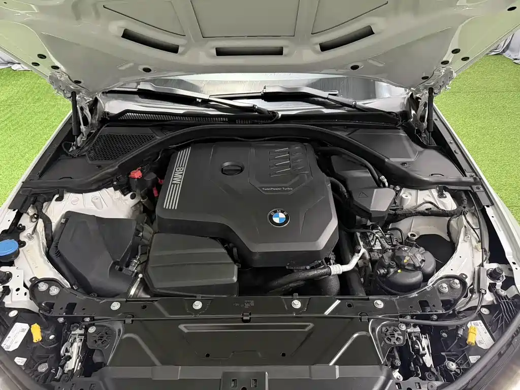 BMW 3 Series 2023 — фото 17