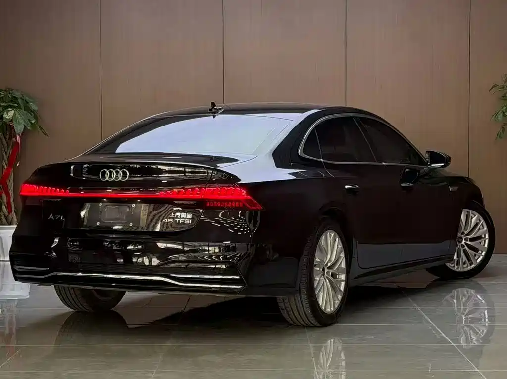 Audi A7L 2023 — фото 6