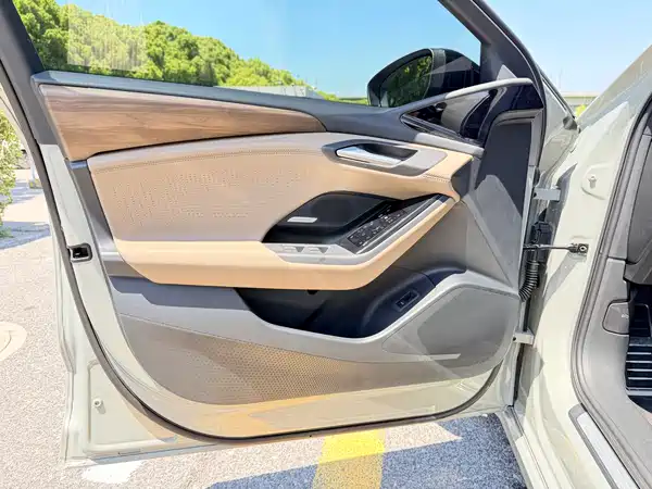 Audi A6L E-Tron 2026