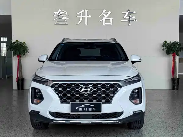 Hyundai Santa Fe 2022