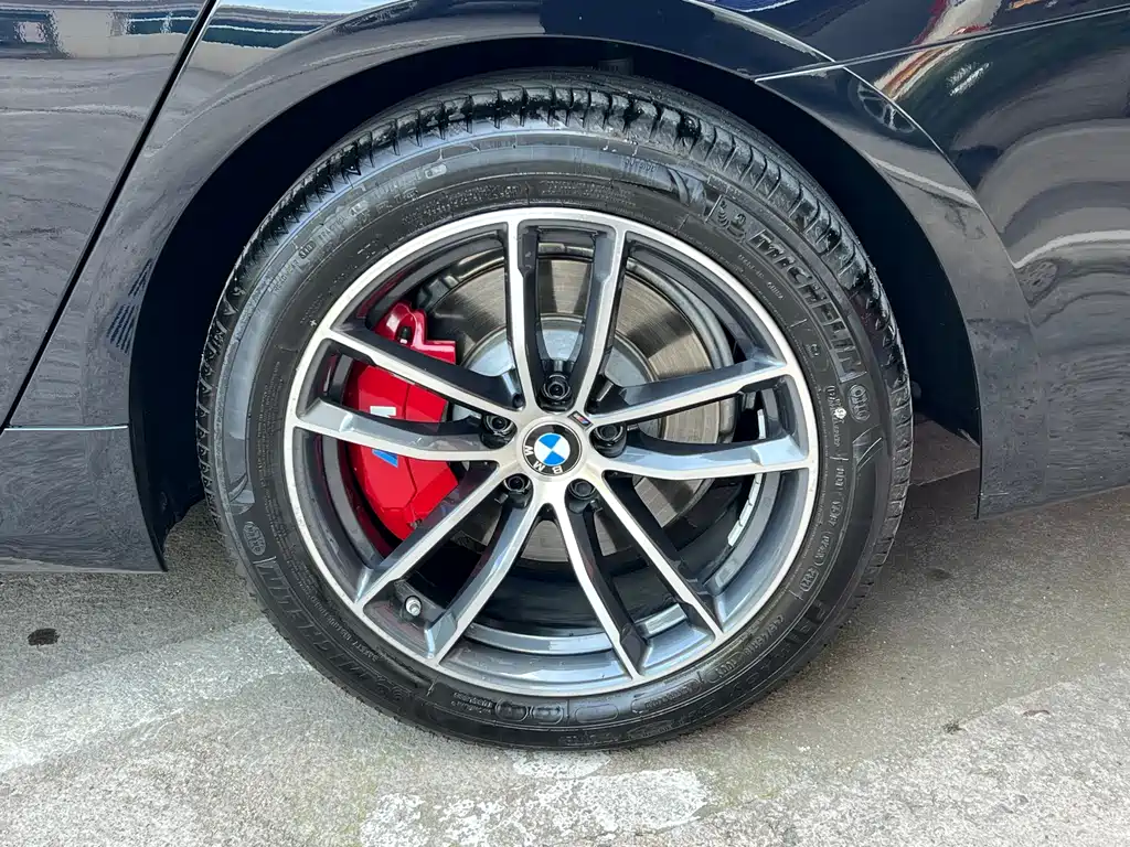 BMW 5 Series 2022 — фото 17