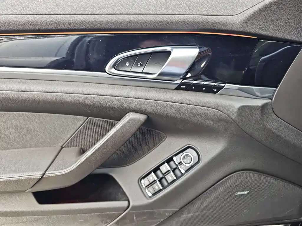 Porsche Panamera 2015 — фото 14