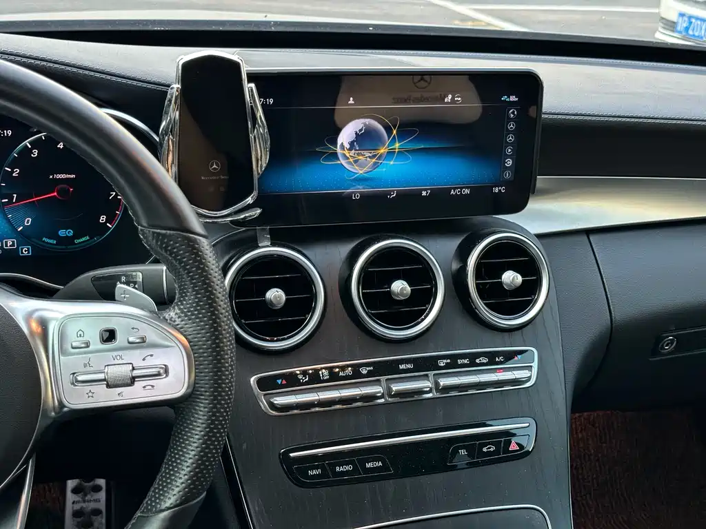 Mercedes-Benz C-Class 2020 — фото 18