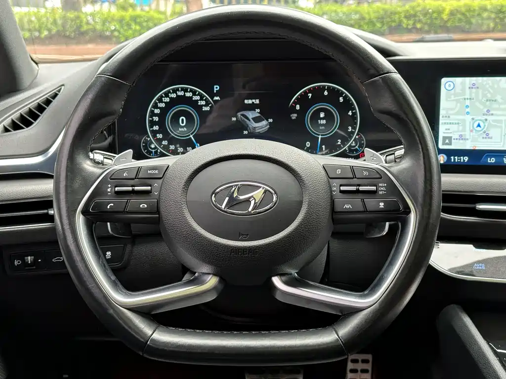 Hyundai Sonata 2022 — фото 16