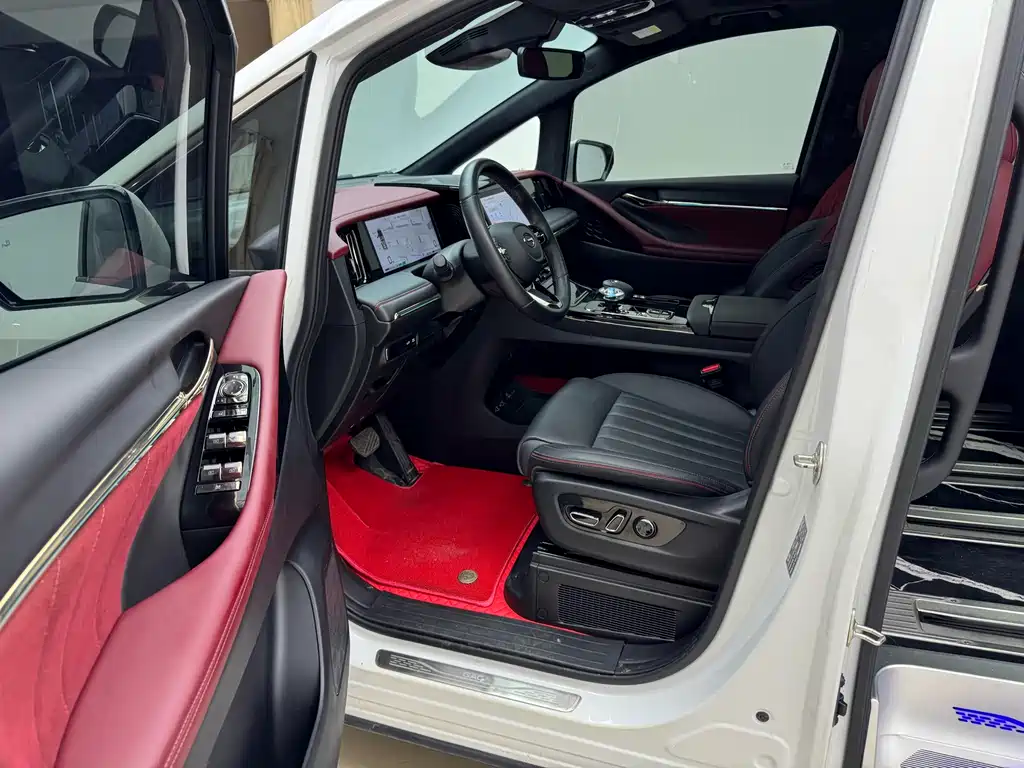 GAC Motor Trumpchi M8 2023 — фото 10