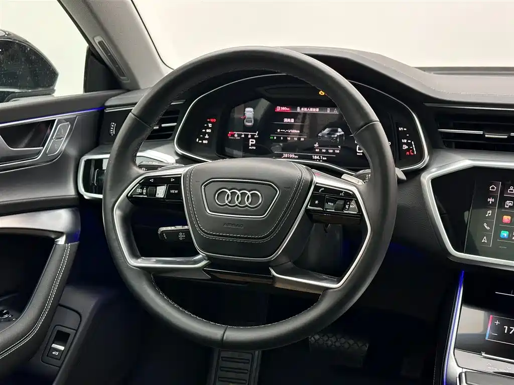 Audi A7L 2024 — фото 12
