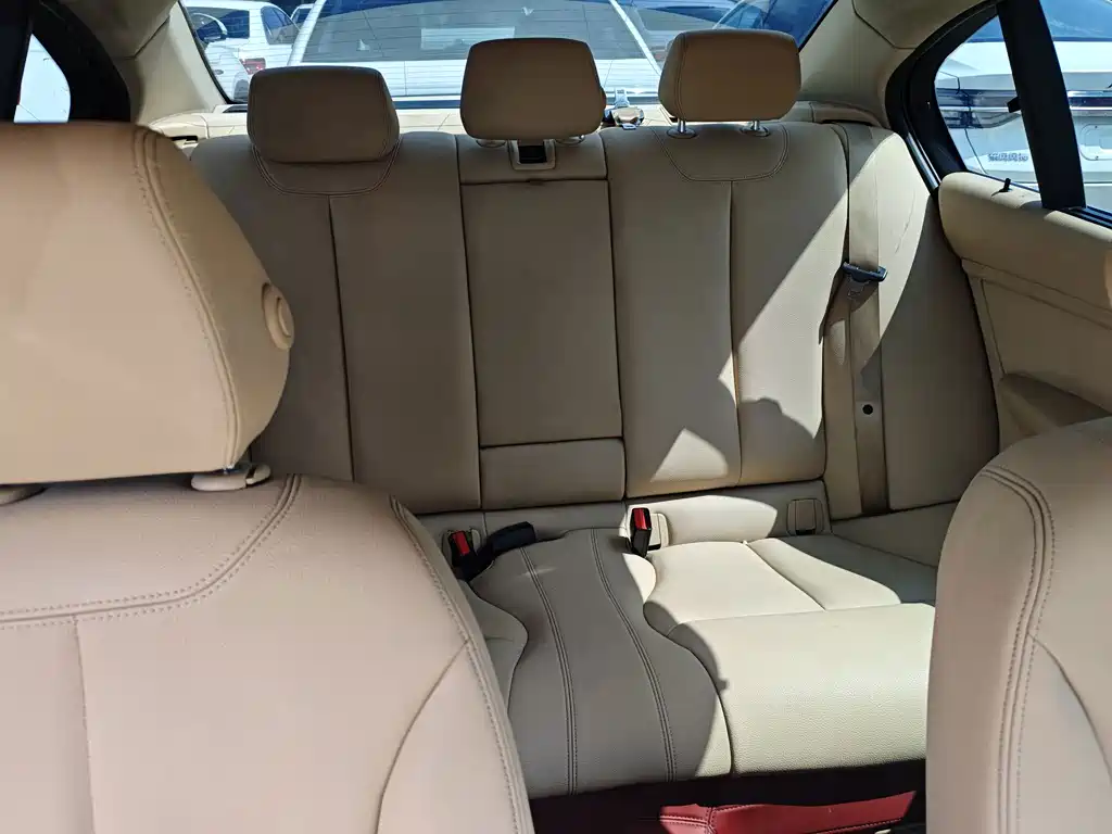 BMW 3 Series 2013 — фото 12