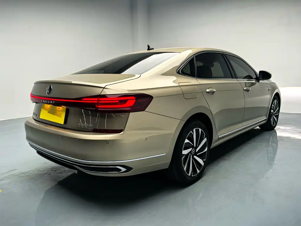 Volkswagen Passat 2022 — фото 20
