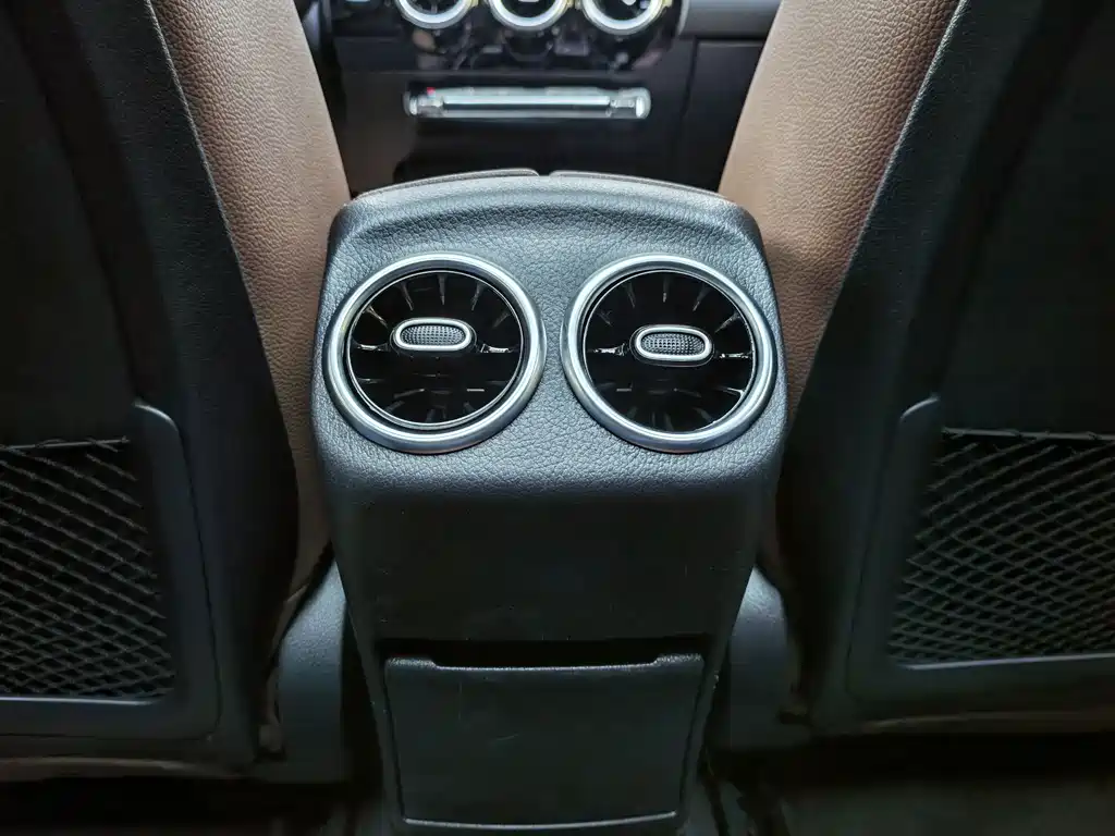 Mercedes-Benz A-Class 2019 — фото 6