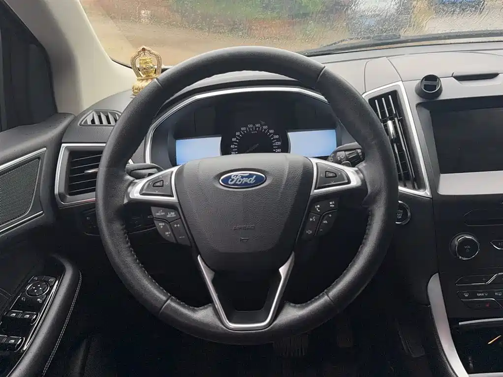 Ford Edge 2017 — фото 3