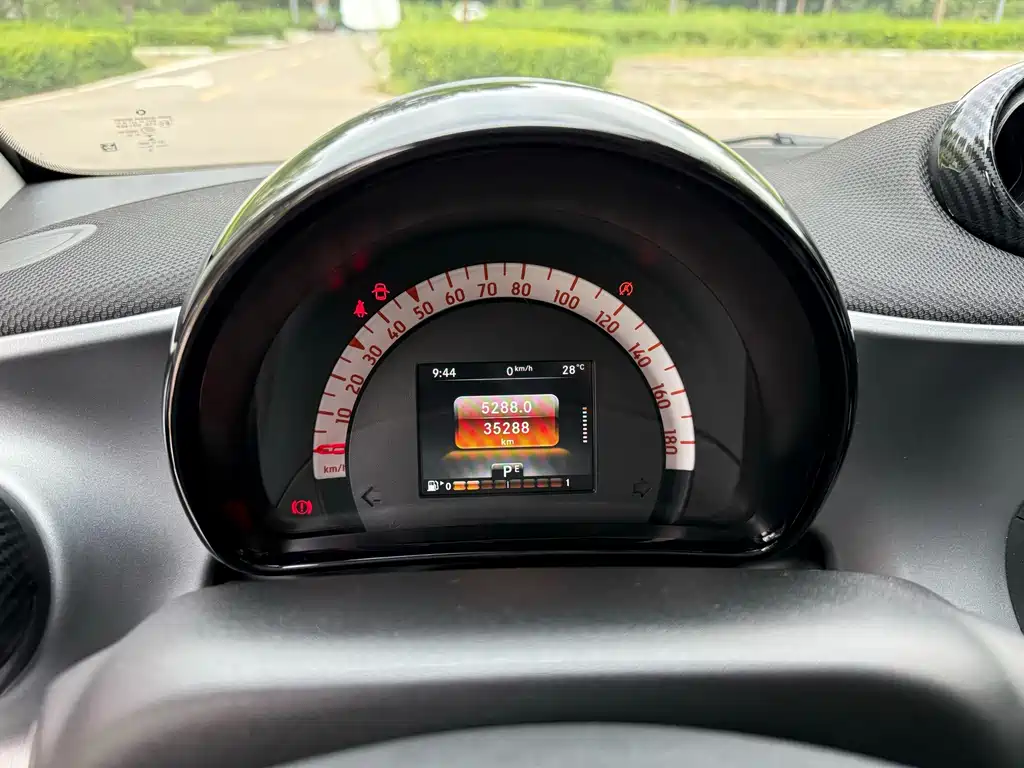 smart fortwo 2018 — фото 10