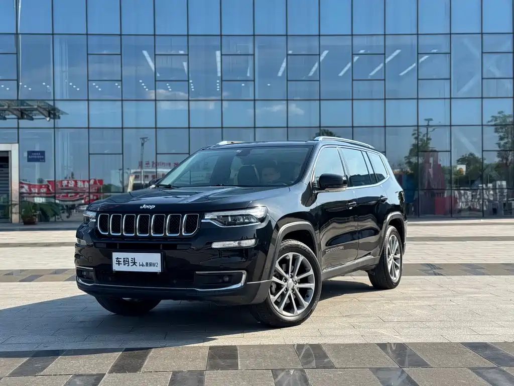 Jeep Commander 2018 — фото 1