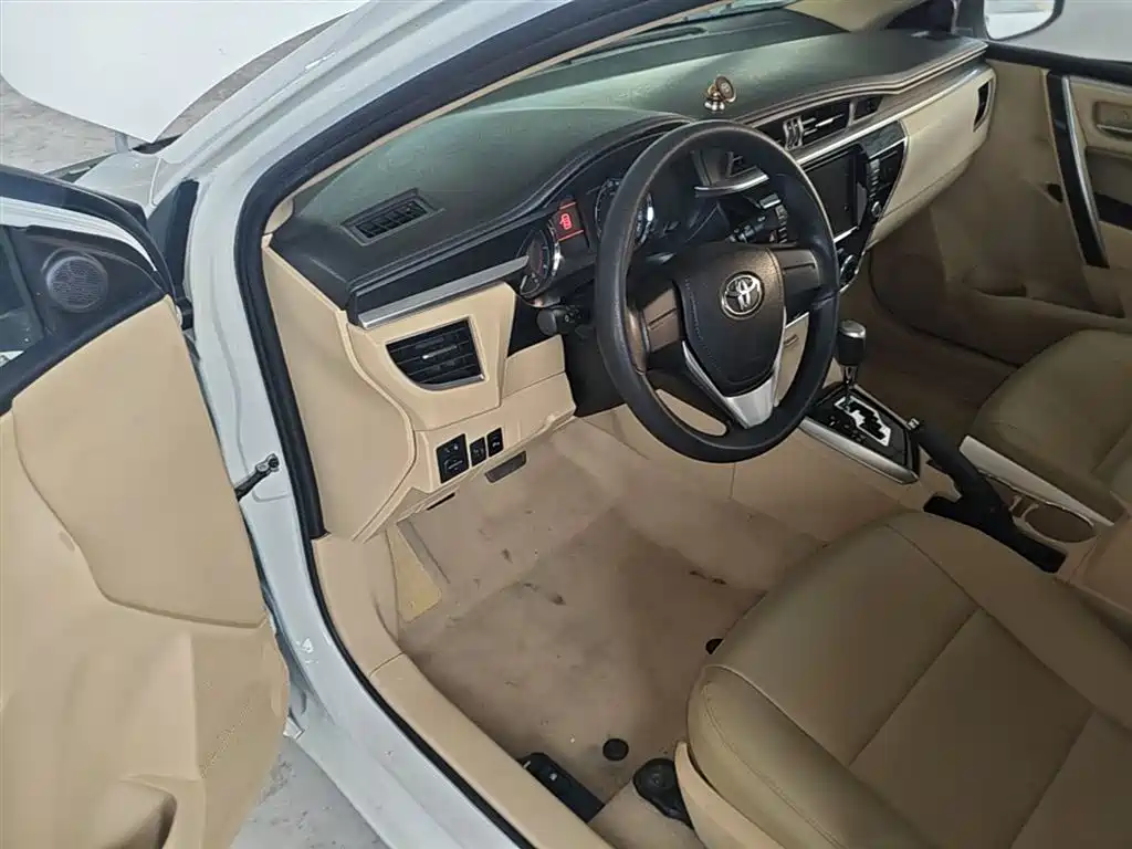 Toyota Corolla 2015 — фото 16