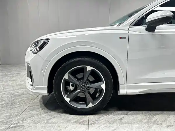 Audi Q3 2022