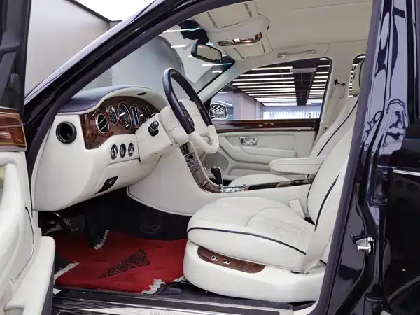 Bentley Elegant 2004