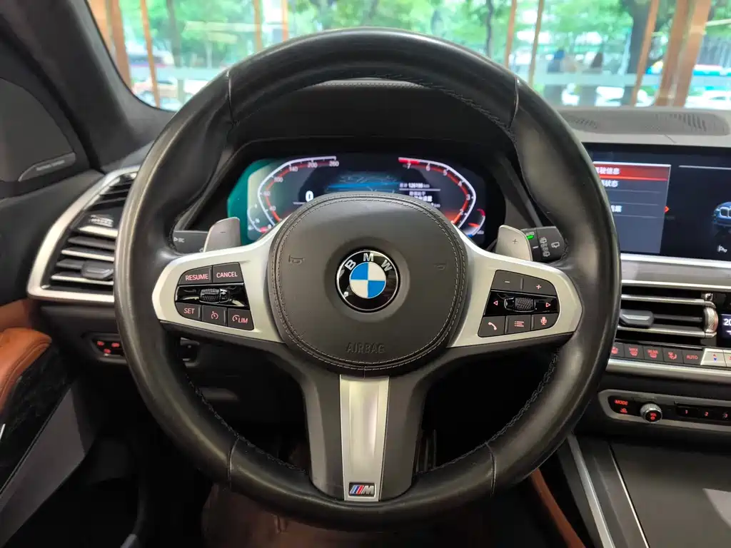 BMW X7 2021 — фото 9