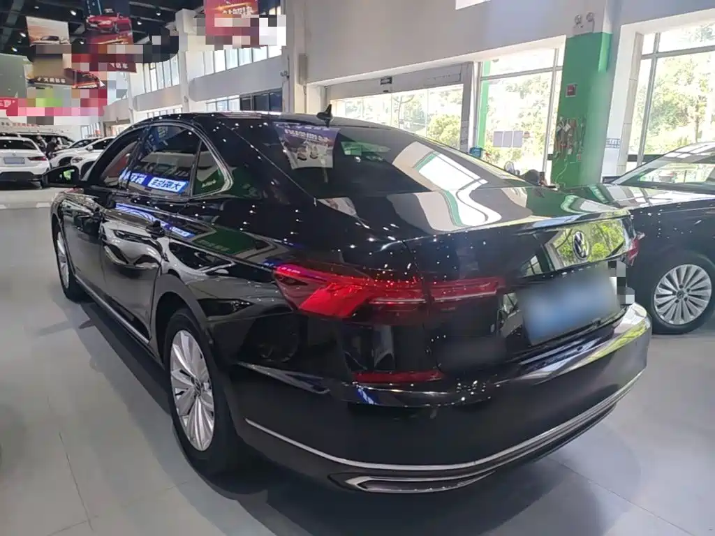 Volkswagen Passat 2021 — фото 23